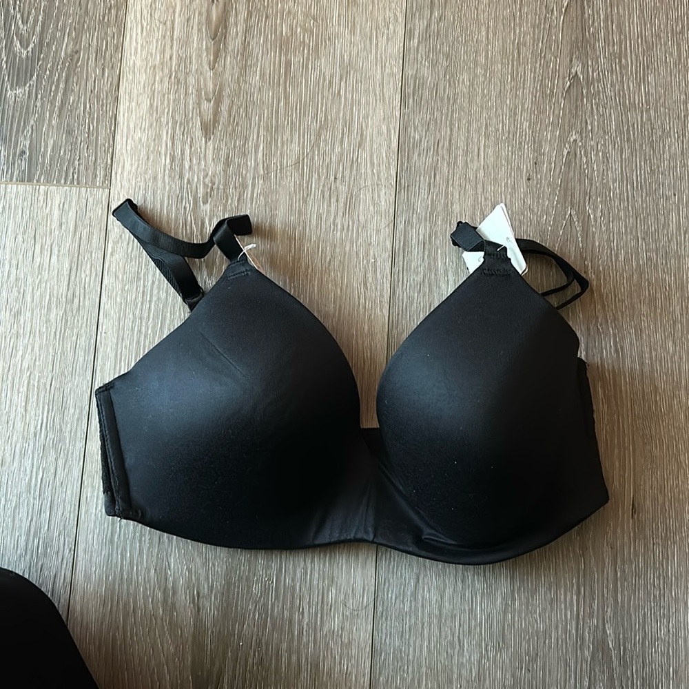 32D bra